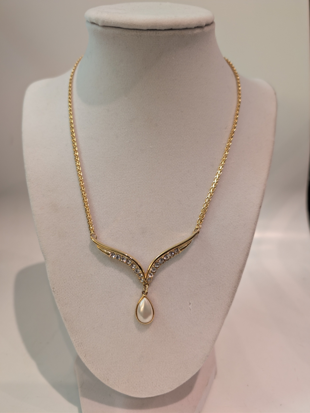 Vintage Vendome Gold Plated Pearl Drop Neckalce